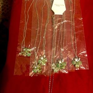 4 leaf clover necklaces x 7